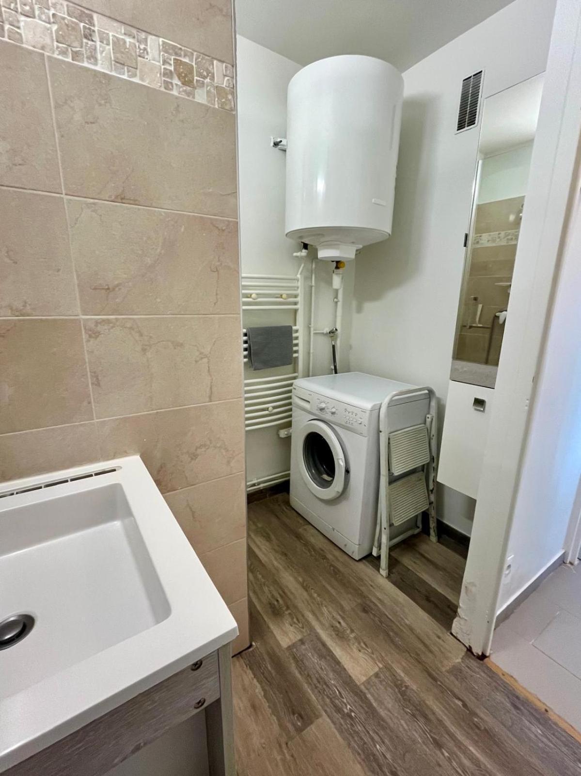 Appartement Vue Mer Et Marina, Loggia - Parking 库尔瑟勒·苏尔·梅尔 外观 照片