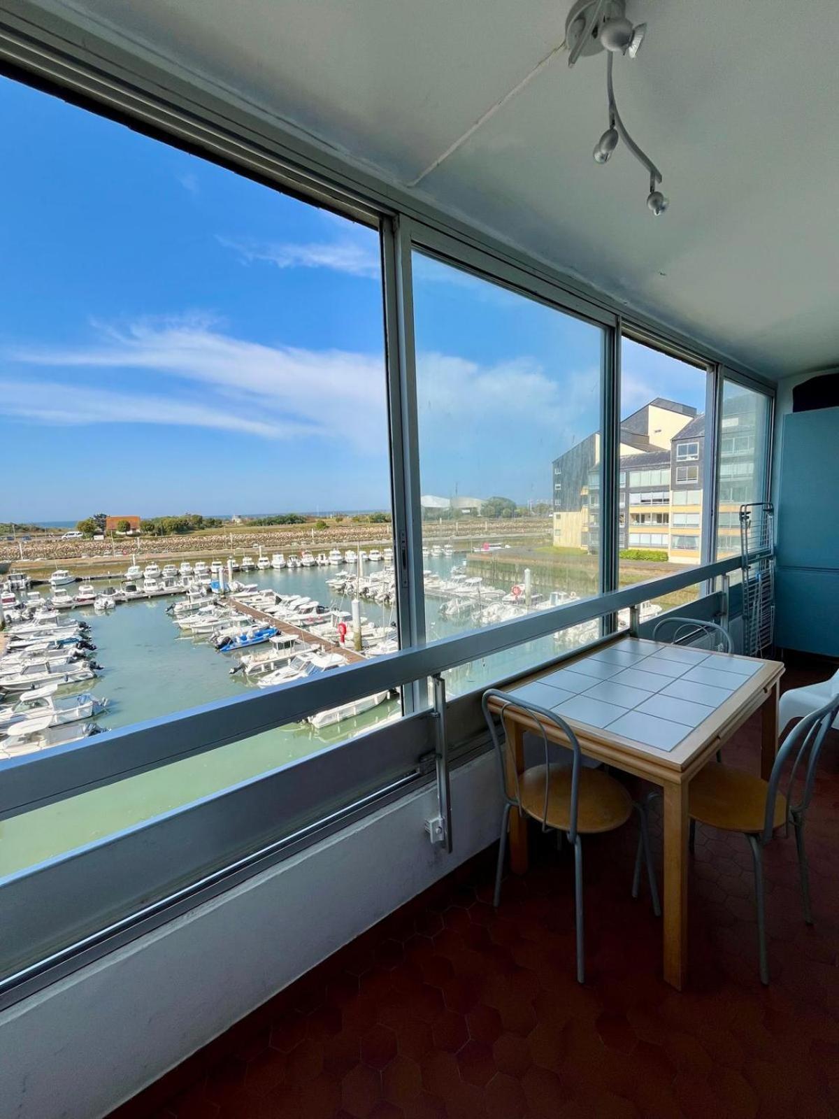 Appartement Vue Mer Et Marina, Loggia - Parking 库尔瑟勒·苏尔·梅尔 外观 照片