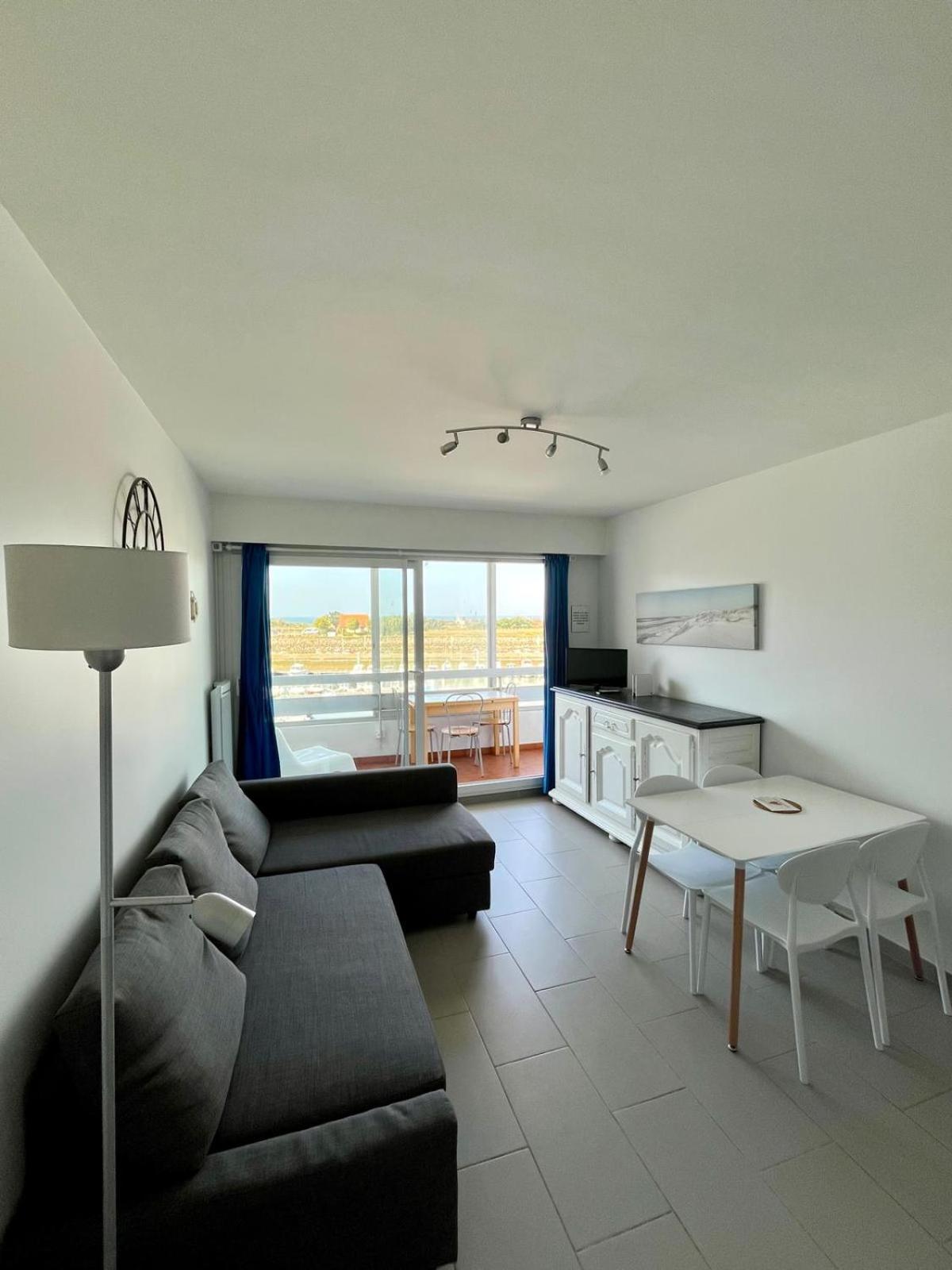 Appartement Vue Mer Et Marina, Loggia - Parking 库尔瑟勒·苏尔·梅尔 外观 照片