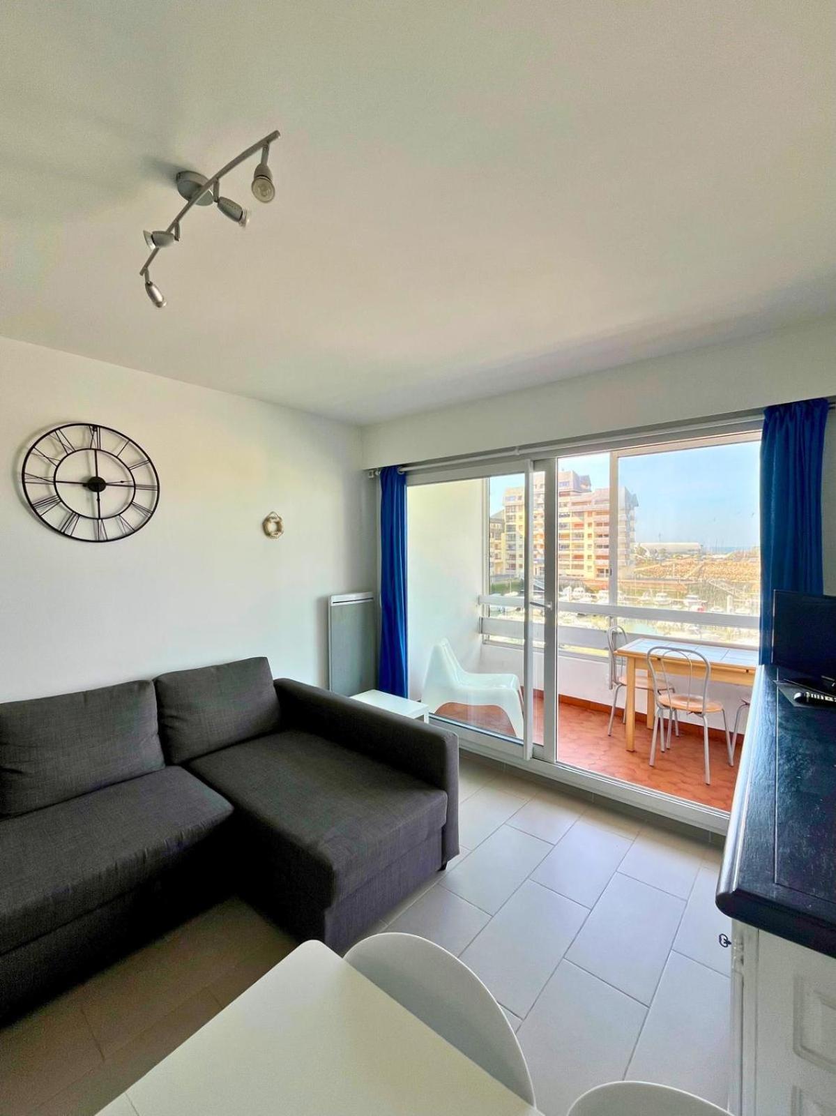 Appartement Vue Mer Et Marina, Loggia - Parking 库尔瑟勒·苏尔·梅尔 外观 照片